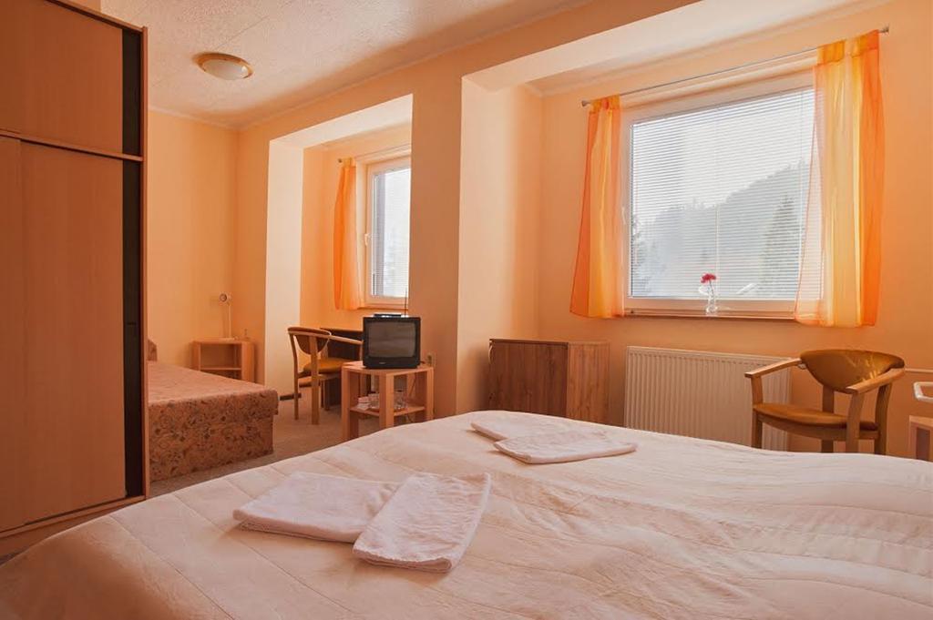 Borova Sihot Atc And Penzion Liptovský Hrádok エクステリア 写真
